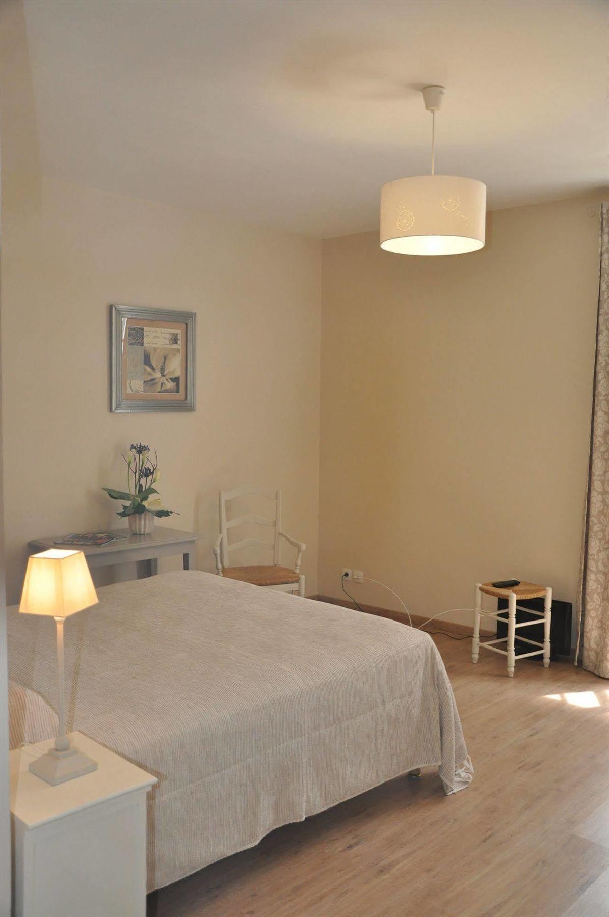 Les Echevins Hotell Tarascon Exteriör bild